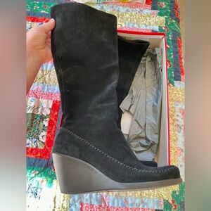 Aerosoles Black Suede Boots Size 8W